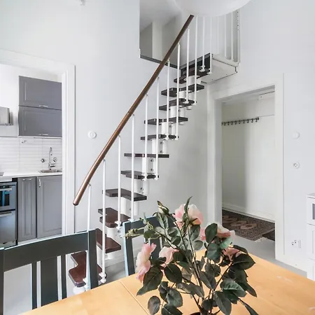 Design District Loft For 6 Kruununhaka Travellers شقة هلسنكي